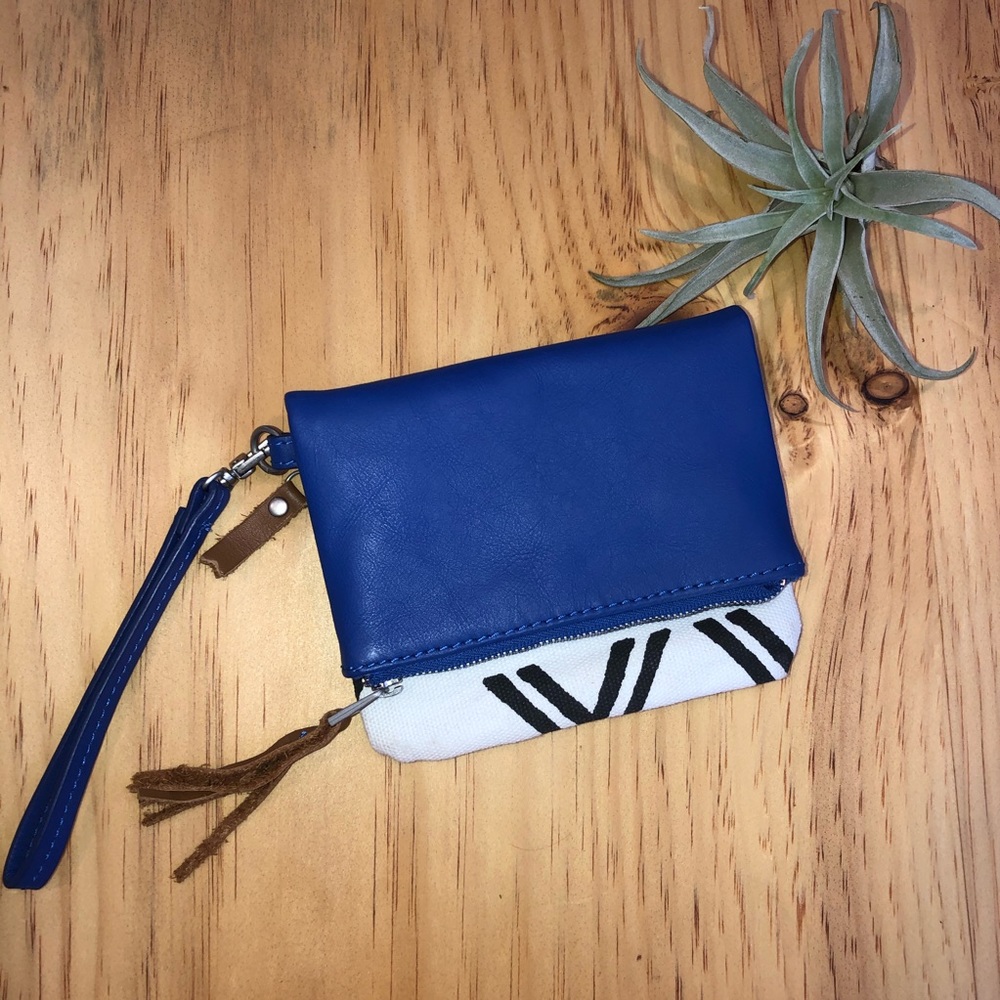 Nixon Clutch